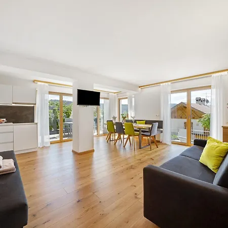 Kaltern Apartment *